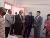 صور.. محافظ جنوب سيناء يتفقد عددا من اللجان الانتخابية ويدعو المواطنين للمشاركة