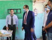 نائب محافظ المنوفية والسكرتير العام يتفقدان لجان انتخابات الشيوخ.. صور