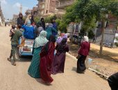 سيدات يتوجهن لانتخابات الشيوخ بسيارة ويطلقن الزغاريد فى الشرقية.. صور