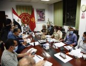 محافظ بورسعيد يتابع انتخابات مجلس الشيوخ فى يومها الأول من غرفة العمليات