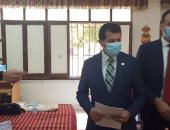 صور.. وزير الرياضة يدلى بصوته فى انتخابات مجلس الشيوخ