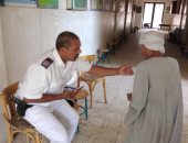 صور.. كبار السن يتصدرون المشهد أمام لجان انتخابات الشيوخ بقنا 