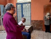 رئيس "الأسقفية" مدليًا بصوته: "الشيوخ "يثرى الحياة النيابية بمصر
