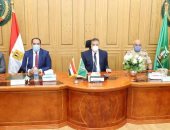 صور.. محافظ المنوفية يتابع سير العملية الانتخابية من غرفة العمليات المركزية