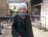 ناخب "تسعينى" من الزقازيق: المشاركة فى الانتخابات واجب وطنى .. فيديو