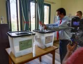 فيديو.. وزير التعليم العالى يدلى بصوته فى انتخابات الشيوخ بالقاهرة الجديدة