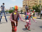 استعراضات فولكولورية أمام مدرسة سيزا النبراوي في التجمع الخامس.. صور