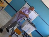رئيس لجنة الحكام السابق يدلي بصوته في انتخابات مجلس الشيوخ بأكتوبر  