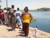 صور.. غرق شاب فى نهر النيل بقرية الرياينة غرب محافظة الأقصر