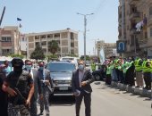 صور.. محافظ البحيرة يتفقد لجان انتخابات مجلس الشيوخ لمتابعة عمليات التصويت