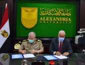رئيس جامعة الإسكندرية يوقع بروتوكول تعاون مع جهاز مشروعات الخدمة الوطنية 