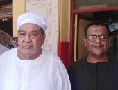 شقيق شيخ الأزهر وأبناء عائلة الطيب يدلون بأصواتهم فى لجان مدينة القرنة