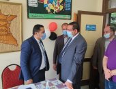 محافظ البحيرة يتفقد سير العمل باللجان والمقار الانتخابية.. صور 