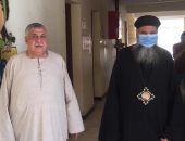 صور.. وكيل مطرانية إسنا ورجال الكنيسة يدلون بأصواتهم فى انتخابات الشيوخ