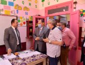 محافظ أسيوط يتفقد لجان انتخابات الشيوخ بأبنوب يتأكد من توفير سبل الراحة للمواطنين.. صور