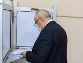 رئيس الهيئة العربية للتصنيع يدلى بصوته فى انتخابات الشيوخ بمدينة نصر