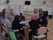  مستشارة الرئيس للتعاون الدولى تصوت بانتخابات الشيوخ في الزمالك..فيديو