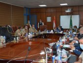 محافظ المنيا يترأس غرفة العمليات الرئيسية لانتخابات الشيوخ لليوم الثانى