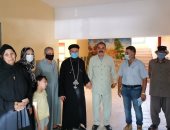 كاهن كنيسة بأولاد صقر فى الشرقية يدلى بصوته ويناشد الناخبين بالنزول.. صور