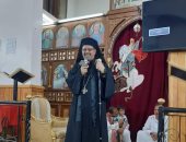 مطران الكاثوليك فى أبو قرقاص يترأس "الرياضة الروحية" بمناسبة صيام العذراء