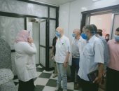وكيل وزارة الصحة بالشرقية يتابع سير العمل بمستشفى منيا القمح المركزى
