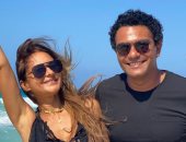 نيللى كريم مع آسر ياسين على البحر.. وتشوق متابعيها للجزء الثاني من بـ100وش