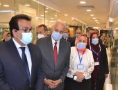 وزير التعليم العالى ورئيس جامعة الإسكندرية يفتتحان متحف مقتنيات الجامعة..صور