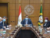 محافظ الدقهلية للبنك الزراعى: أتمنى دعم مشروع مجمع للشباب للعمل بمجال النظافة