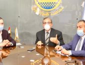 محافظ كفر الشيخ يشهد تسليم 19 عقد تقنين أراضي أملاك دولة