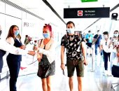 مطار الغردقة يستقبل أولى الرحلات القادمة من رومانيا.. صور 