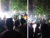 لحظة استخراج جثة من تحت أنقاض منزل منهار بقرية شنوان فى المنوفية..فيديو