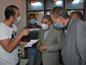 محافظ المنيا يوجه بتقديم التسهيلات للمواطنين فى استقبال طلبات التصالح.. صور