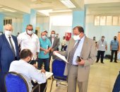 رئيس جامعة بنى سويف يتفقد امتحانات التعليم المفتوح والدراسات العليا والقدرات