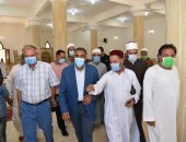 صور.. محافظ مطروح يفتتح مسجد أبو بكر الصديق المقام بالجهود الذاتية