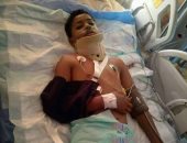 صور.. أسرة "طفل العجانة": أصيب بشلل رباعى ونطالب بمعاقبة الجانى