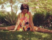 العمر مجرد رقم.. فيفى عبده تفاجئ جمهورها بحركات رياضية صعبة