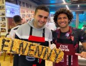 النني يأكل لحمة بالنار مع الشيف بوراك في تركيا قبل العودة لأرسنال.. صور