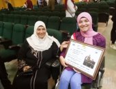 صور.. تعرف على قصة كفاح "يارا" الأولى على تجارة الزقازيق من ذوى الاحتياجات