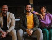 صور.. أحمد الفيشاوى ونيللى كريم ووليد فواز فى كواليس فيلم "30 مارس"