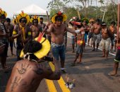 إضراب سكان البرازيل الأصليين على الطرق السريعة احتجاجا على إزالة الغابات وكورونا