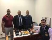 جمارك مطار برج العرب تضبط طائرة تجسس ومسدس ضغط هواء و2 سلاح أبيض