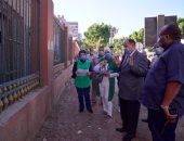 محافظ أسيوط يتفقد أعمال تطوير سور محطة المياه التشيكى بشارع كورنيش النيل