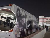  قمة الأهلى والزمالك.. حافلة القطبين تصل ستاد القاهرة.. تعليمات خاصة من كارتيرون لمدافعى الأبيض.. الشياطين يظهرون بالشورت الأسود.. والحكم الكرواتى يمنع مؤثرات الصوت.. ومعاينة أجهزة الـvar (فيديو وصور)