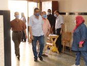 رئيس جامعة كفر الشيخ يتفقد مكتب تنسيق الثانوية العامة .. صور