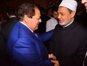 أبو العينين يُكرم أوائل الثانوية الأزهرية.. ويمنحهم شهادة تقدير ومكافأة ١٠ آلاف جنيه لكل طالب