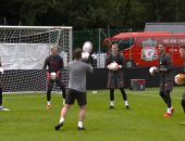 لعبة جديدة فى تدريبات ليفربول استعدادا للدورى الإنجليزى.. فيديو وصور