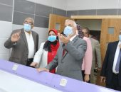 رئيس جامعة المنوفية يستقبل لجنة من الأعلى للجامعات لتفقد مبنى طب الأسنان