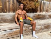 رونالدو يلتقط أنفاسه بعد التدريبات فى أحدث ظهور له بدون حذاء.. صورة