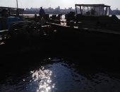 الرى تعلن إمرار 3 بوارج بالجرارات تحمل 1800 طن قمح لميناء دمياط عبر الهويس 