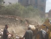 استرداد حق الدولة على مساحة 4324 مترا وإزالة 49 حالة تعدي بمركز المحلة.. صور